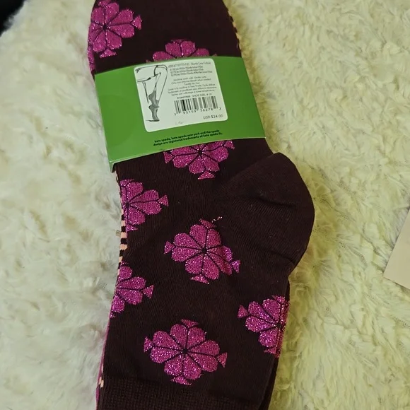 Kate Spade Green Water Bottle 3pair Socks Set And Earrings NWT GIFTABLE - Picture 4 of 8